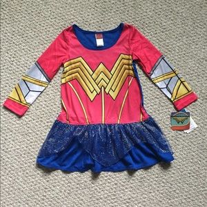 Girls Wonder Woman Pajama Set Size‎ 4